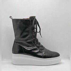Wonders Womens Size 38 EU 7 US Black Patent Leather Boxing Boots Retail $279